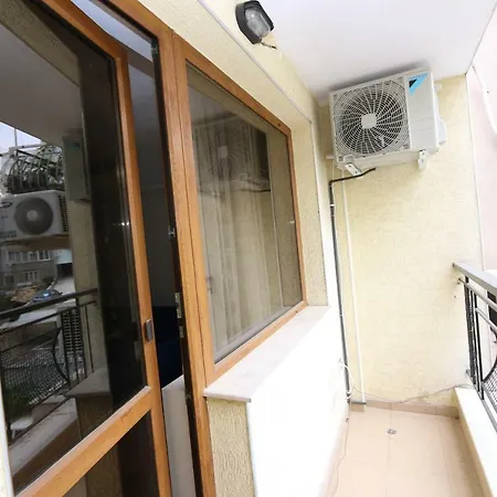 Apartament Roneva Warna