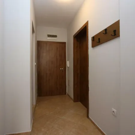 Roneva Apartament Warna